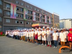 “杜绝乱扔垃圾 保护校园环境”签名仪式