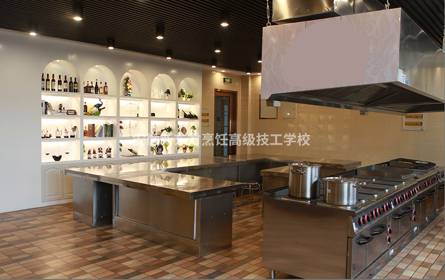 经典西点专业教室设施设备先进齐全