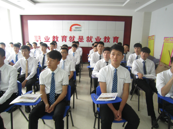 无锡蜜桃餐饮管理有限公司安徽新东方专场招聘会成功举办
