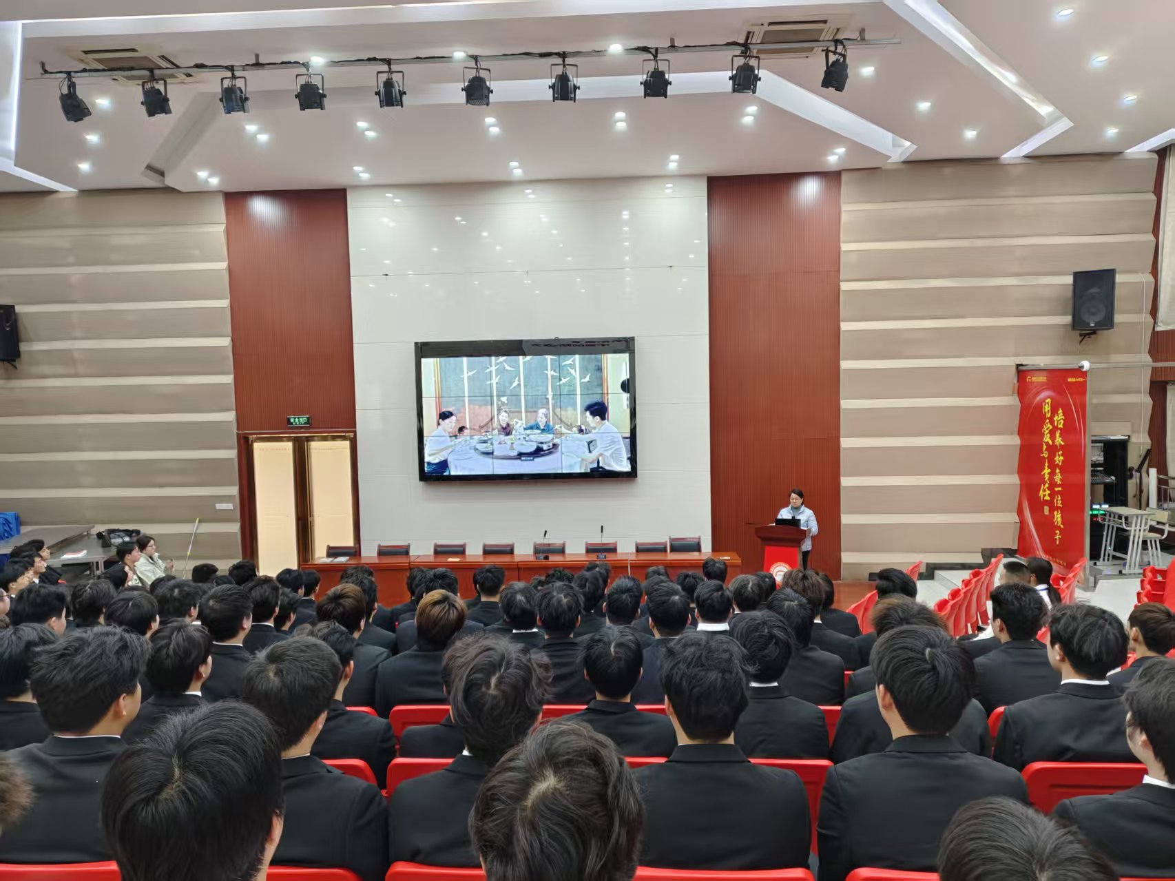 徽味相邀，职向未来！小菜园餐饮走进安徽新东方专场招聘圆满举行