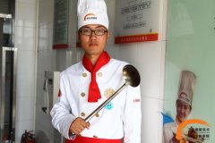 王兵：大专毕业学厨师 转换跑道人生更精彩